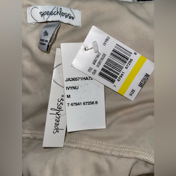 Speechless A Line Nude Ivory Surplice Floral Lace Mini Dress Junior Size M - Picture 4 of 6